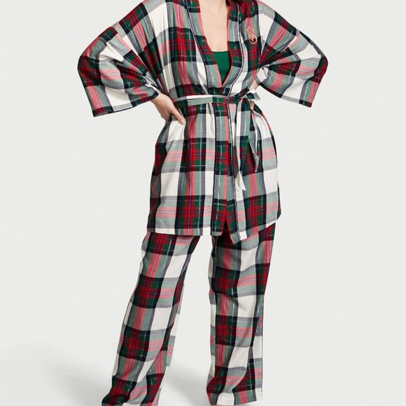 Victoria secret 3 piece Flannel set fit size M/L NWT - Picture 2 of 12